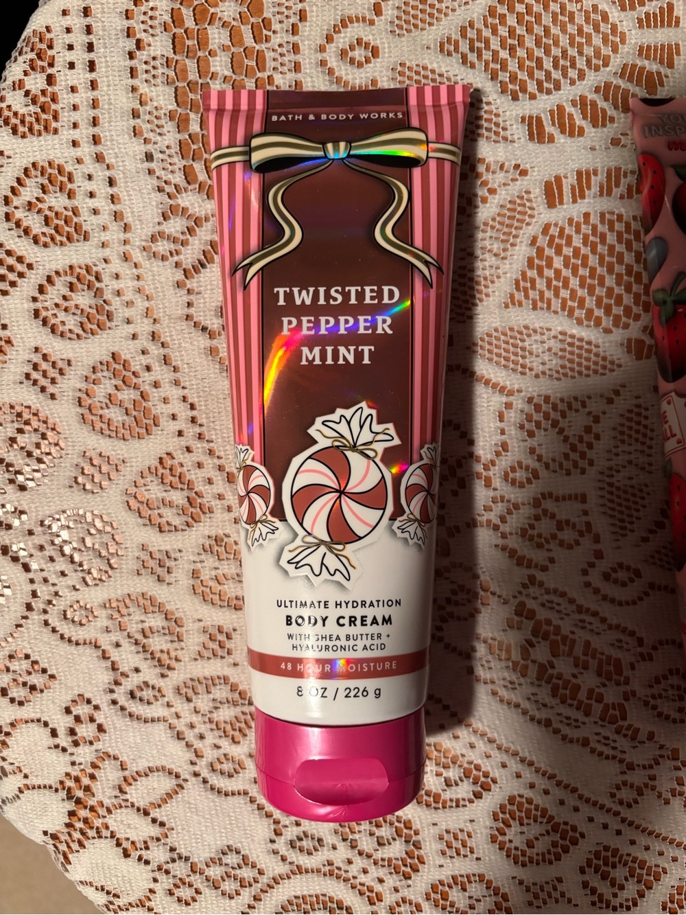 Twisted peppermint bath and bodyworks hydration body cream